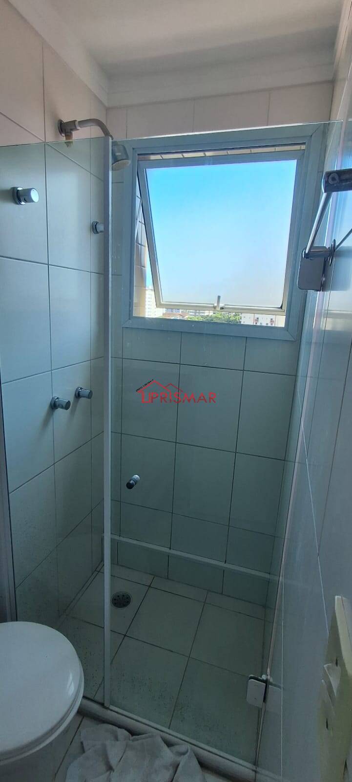 Apartamento para alugar com 2 quartos, 68m² - Foto 12